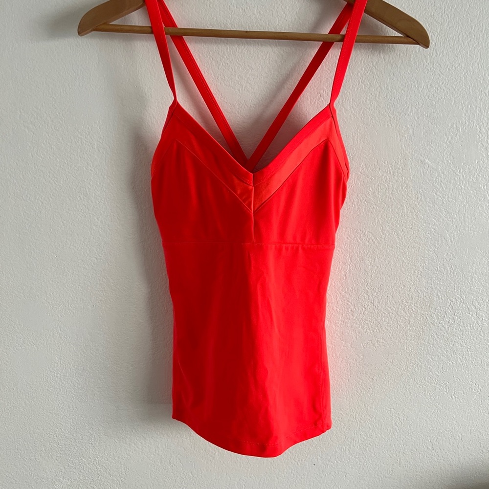 Alo yoga top size S